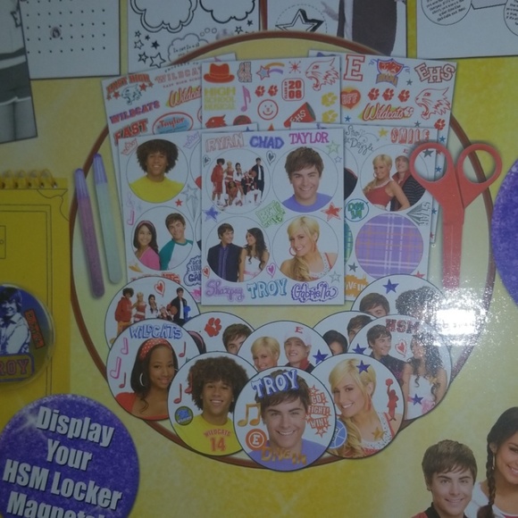 DISNEY HIGH SCHOOL MUSICAL LOCKER ACTIVITY SET NEW - Picture 6 of 8